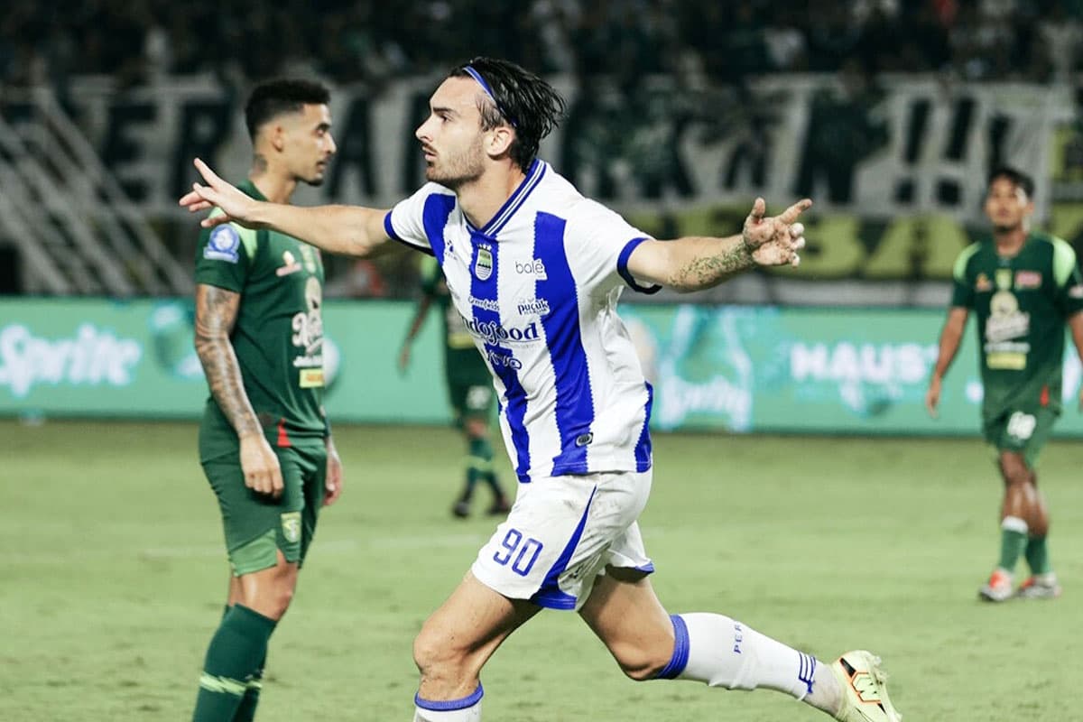 Duel Sengit di Gelora Bung Tomo, Persebaya dan Persib Bandung Berbagi Poin dalam Drama Empat Gol